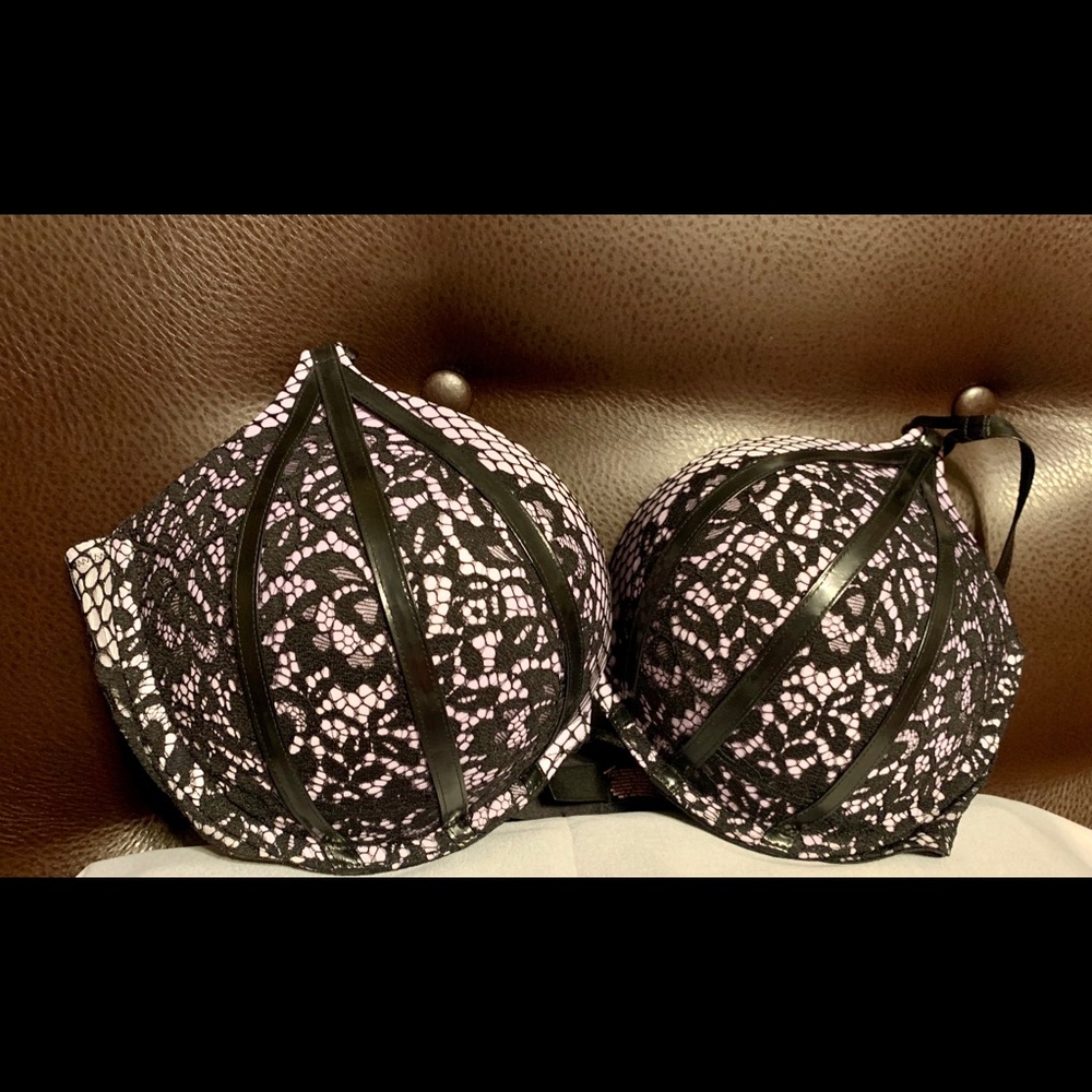 Victoria Secret bombshell plunge bra